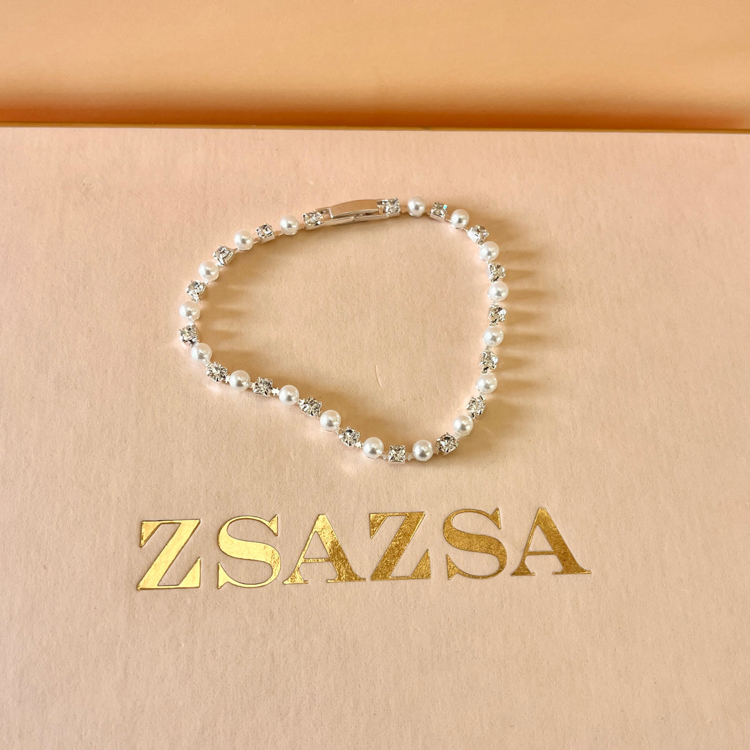 Pearls and rhinestone white gold plated bracelet