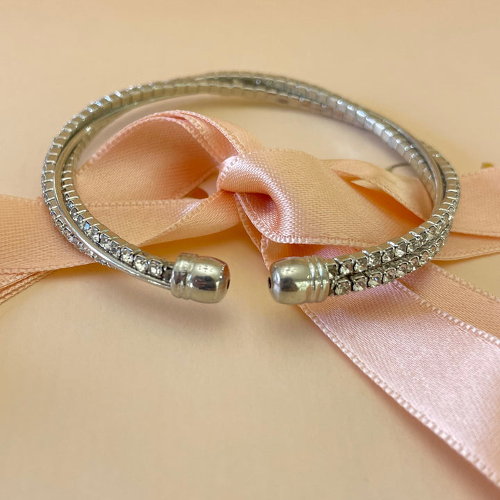 Dainty bangle