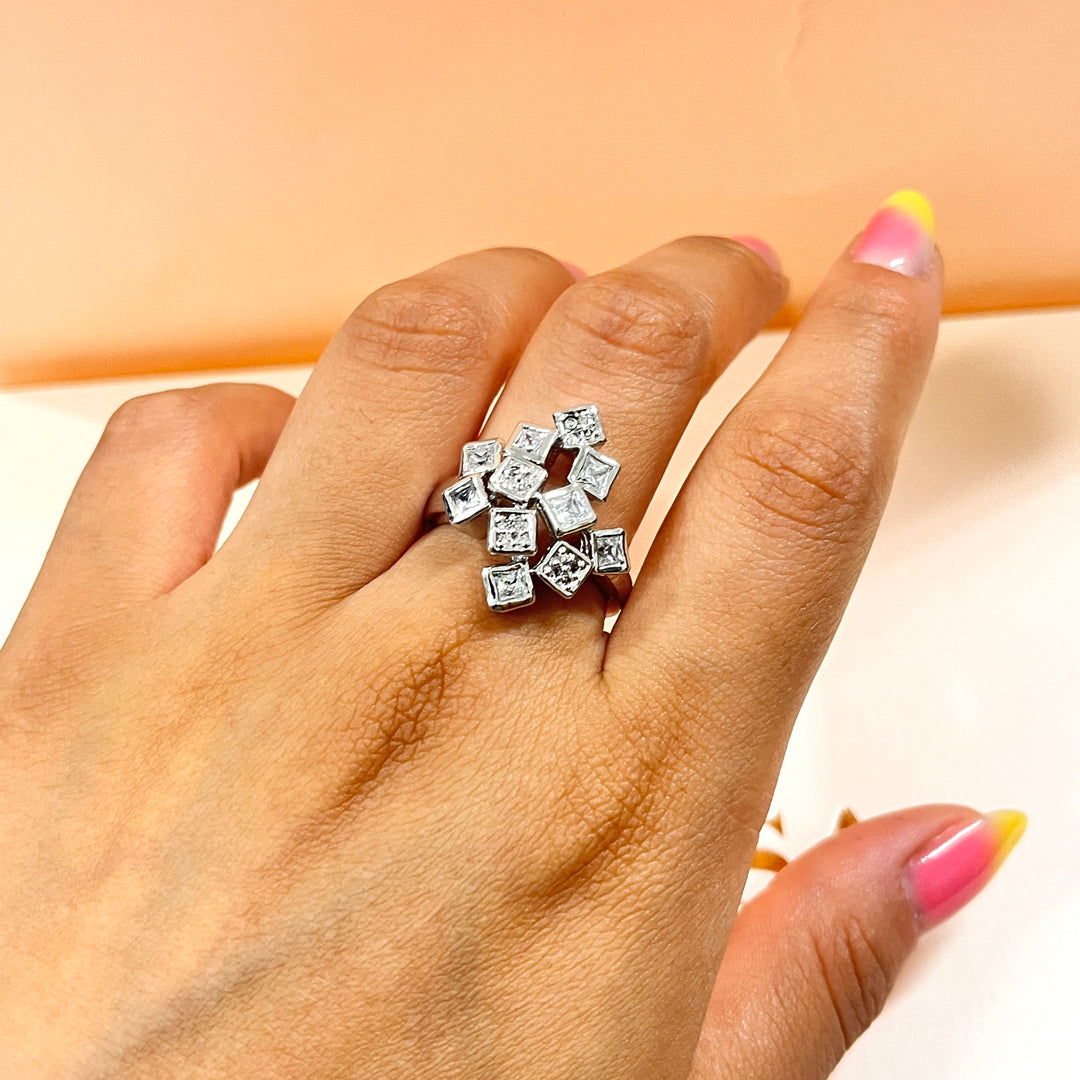 Zircone squares white gold plated ring