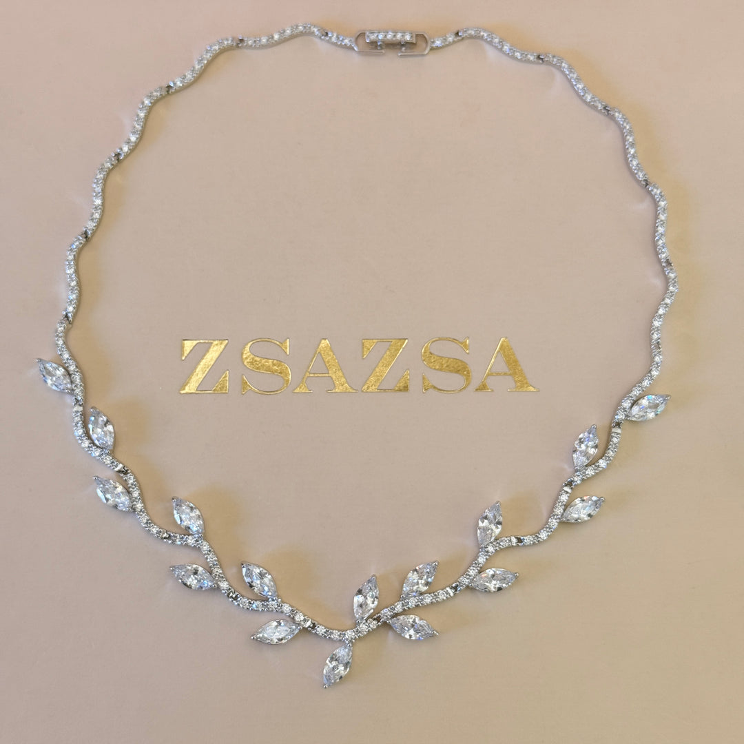 Teardrop and marquise zircone silver set