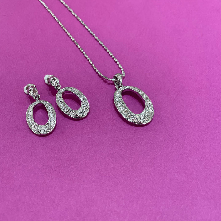 Pendant set