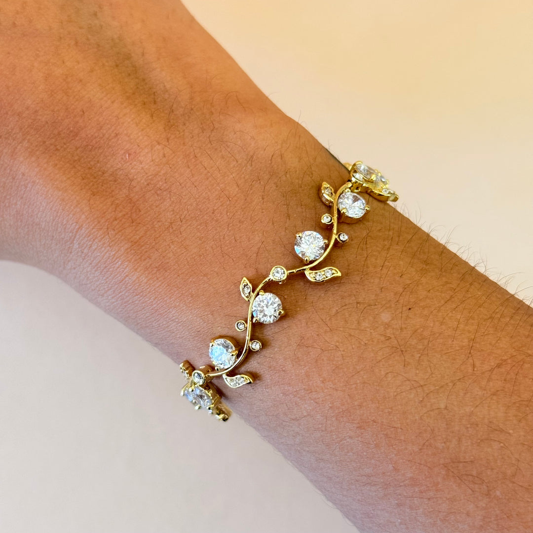 Teardrop and leaves zircone gold plated set