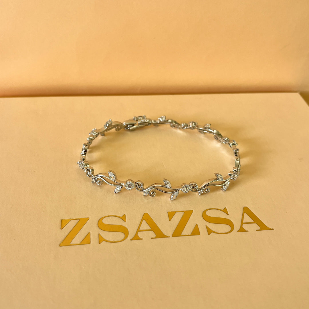 Marquise and round zircone white gold plated