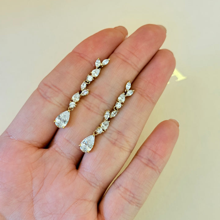 Marquise and teardrop zircone gold plated