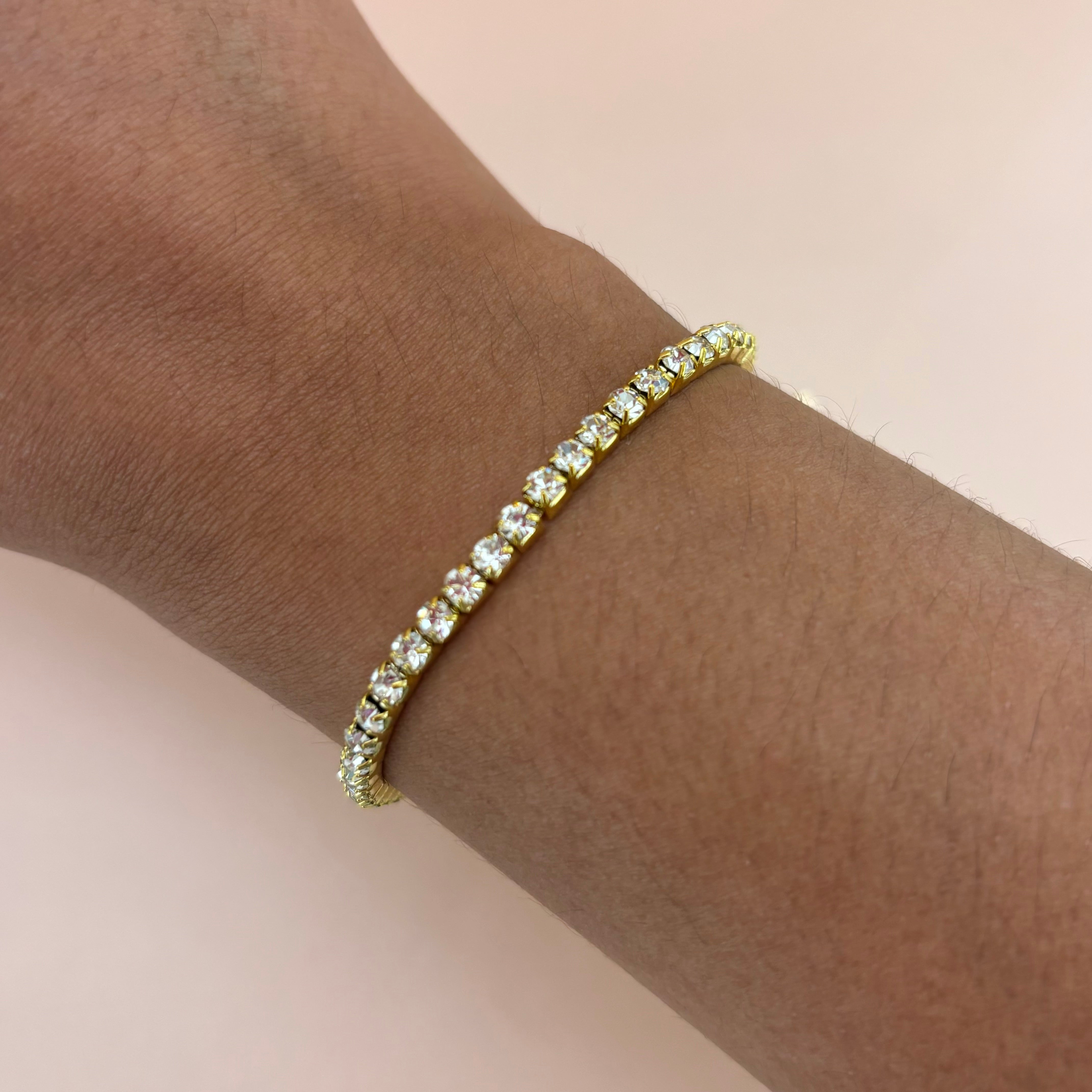 Dainty bangle