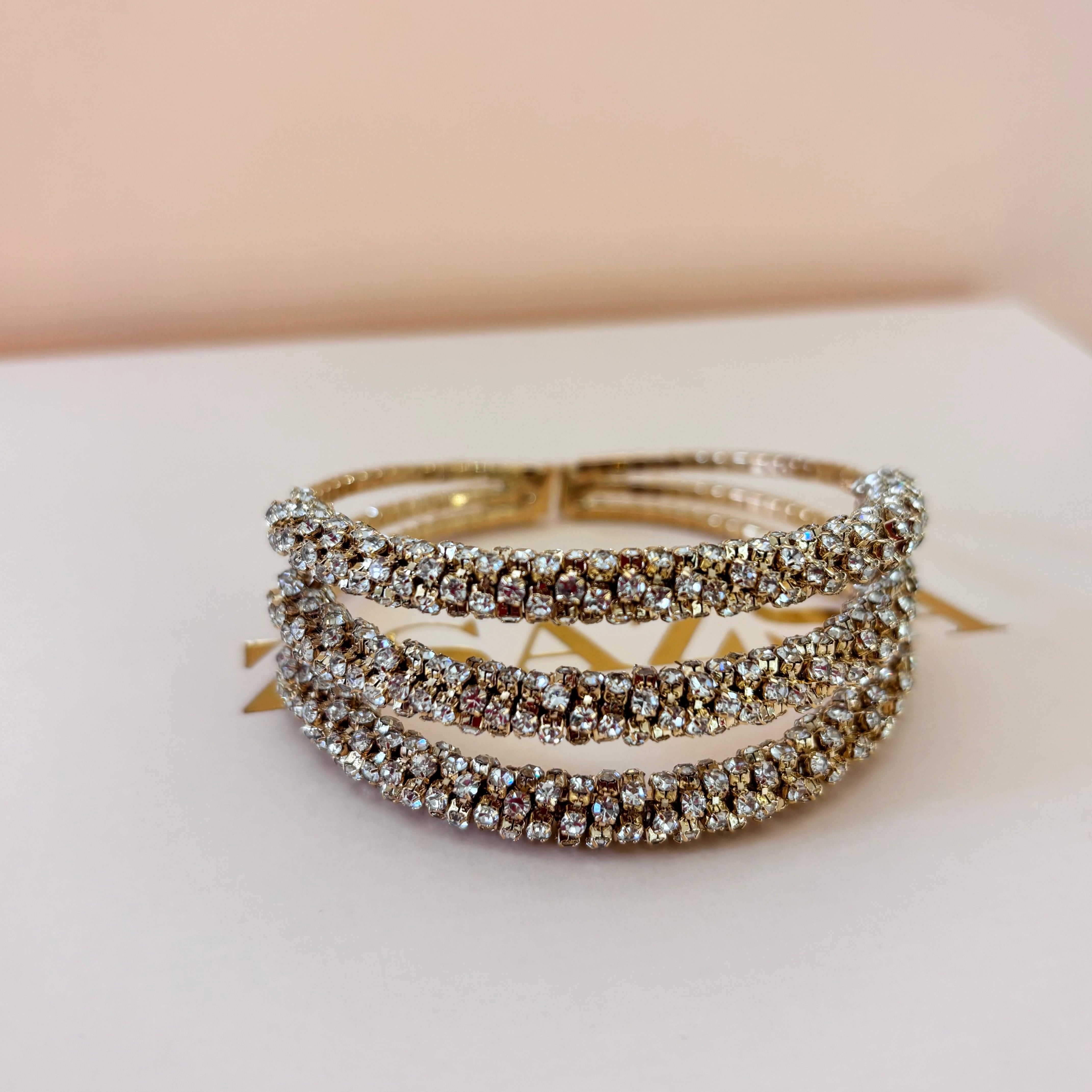 Elegant rhinestone bangle