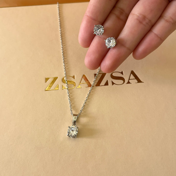 Silver solitaire zircone set