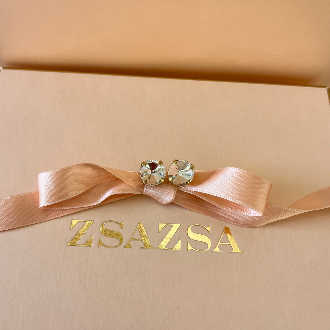 Round preciosa crystals gold plated studs