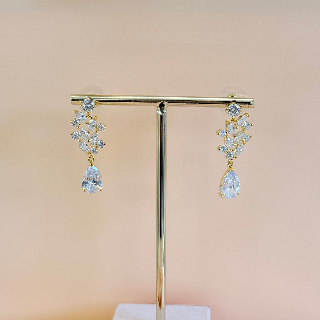 Marquise and teardrop zircone gold plated earrings