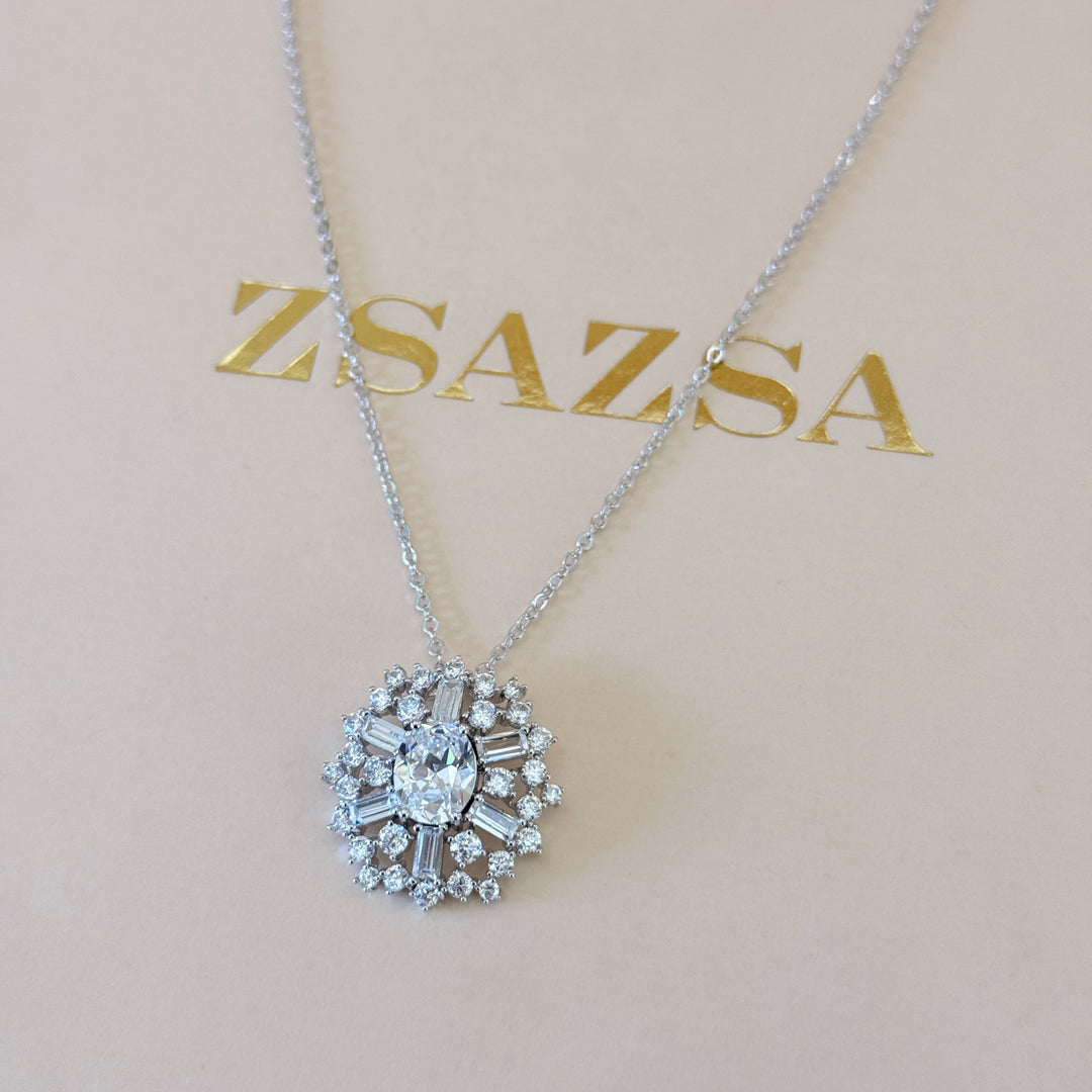 Oval and mixed shapes zircone silver pendant