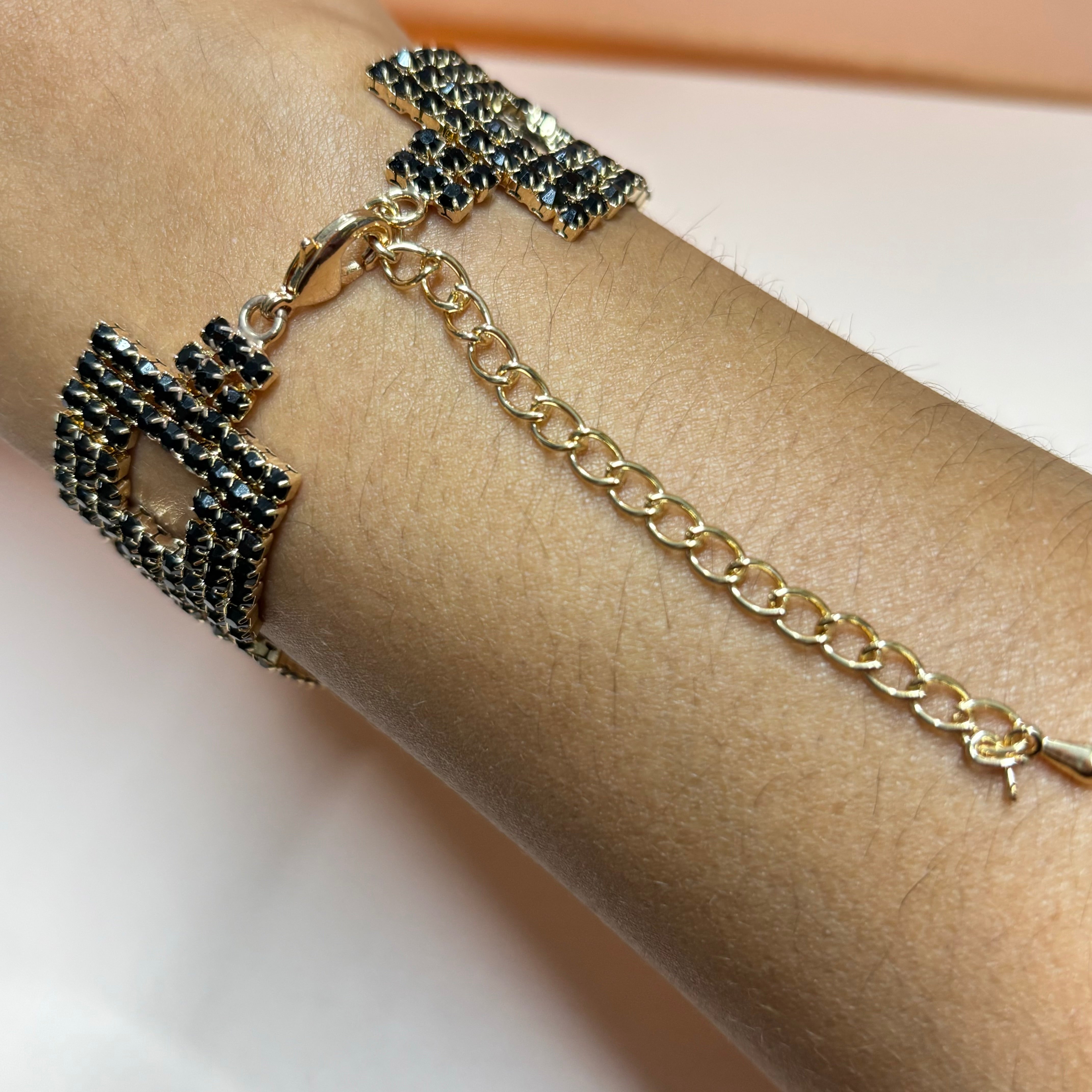 Elegant black bracelet