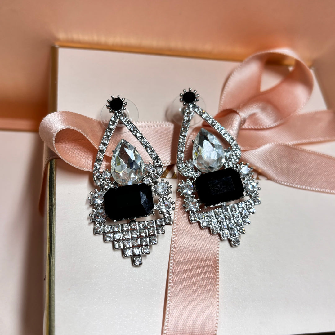 Elegant black silver earrings