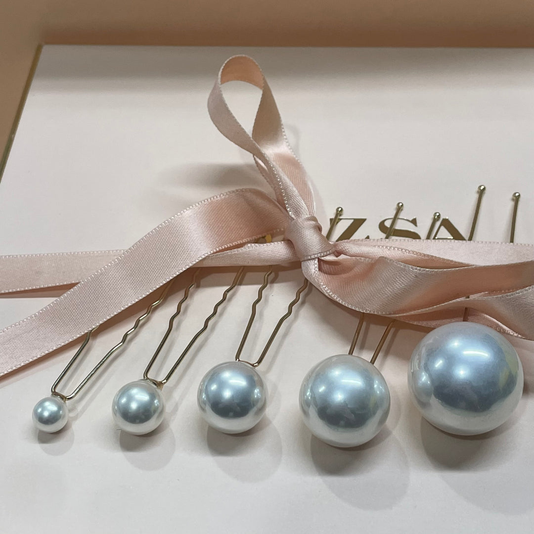 Simple pearl hair pin