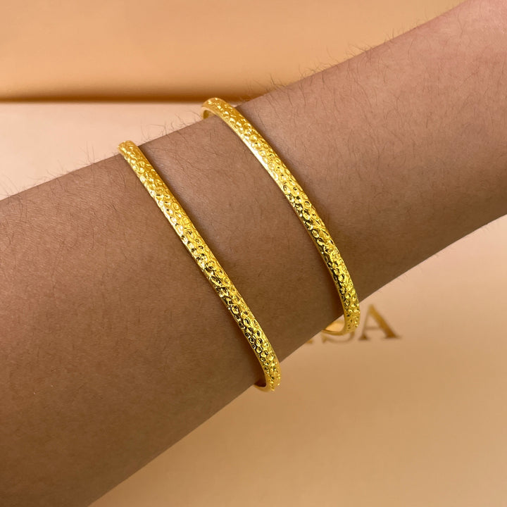 Dual band gold handmade bangle