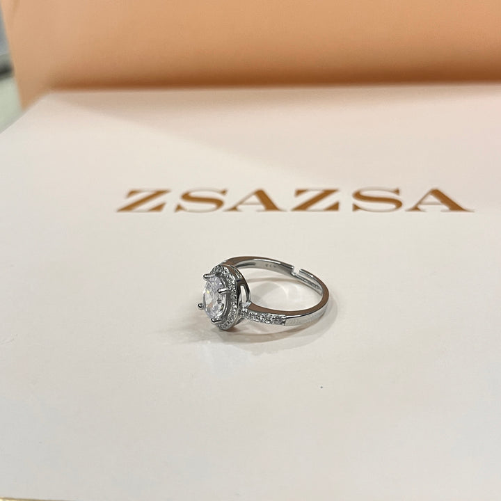 Zircone oval sterling silver ring