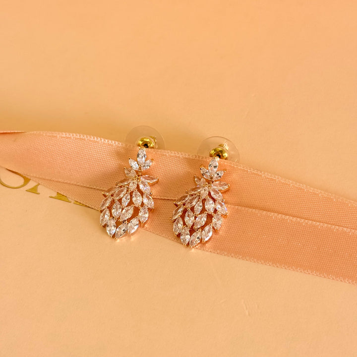 Dangling marquise zircone gold plated earrings