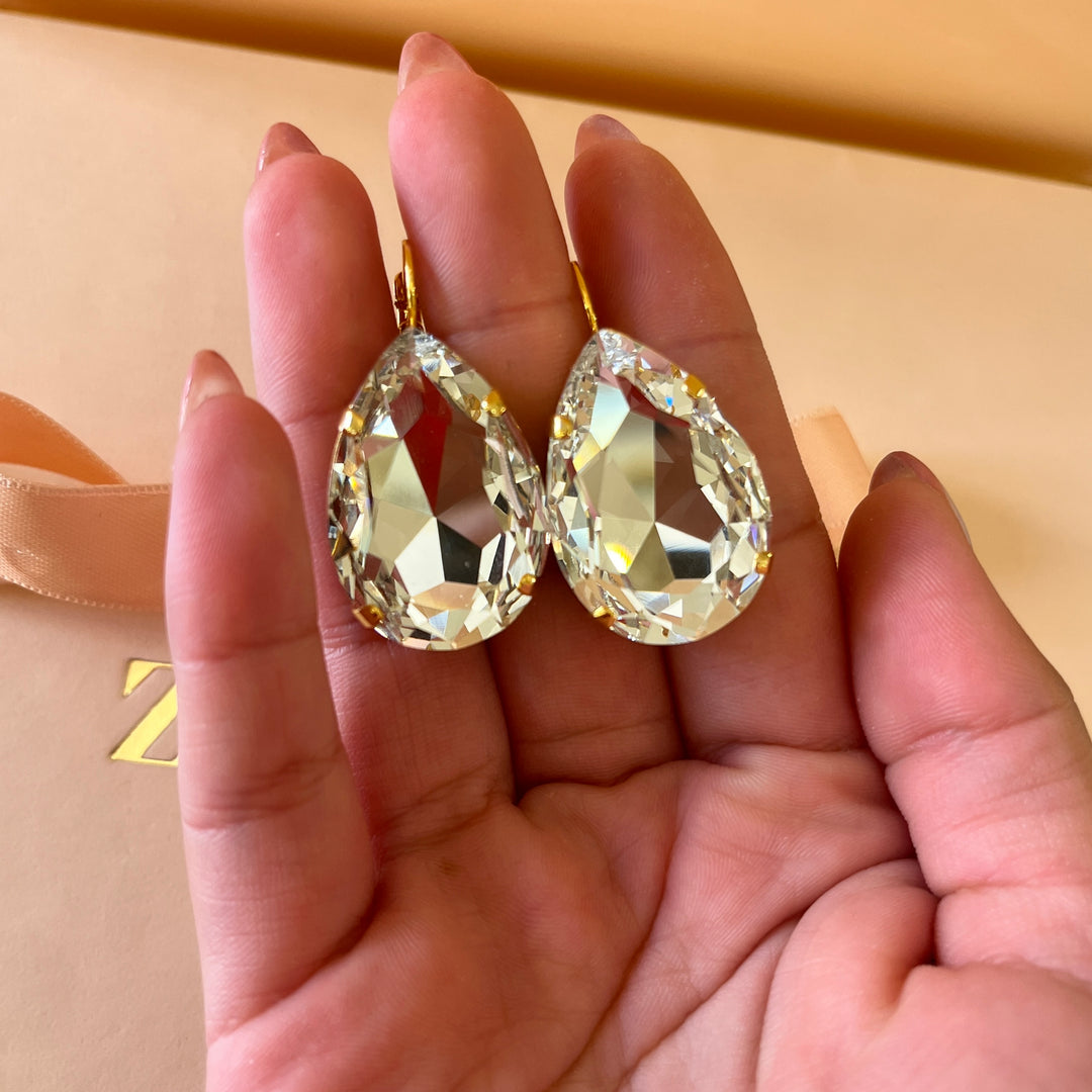Preciosa crystals teardrop gold plated hooks