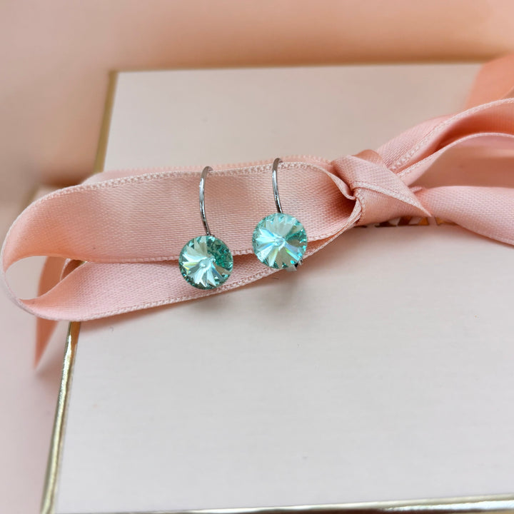 Mint hooks