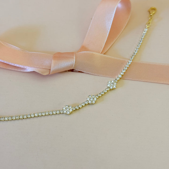 Zircone dainty flower gold plated sterling silver bracelet