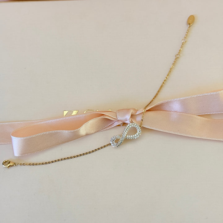 Zircone infinity gold plated bracelet