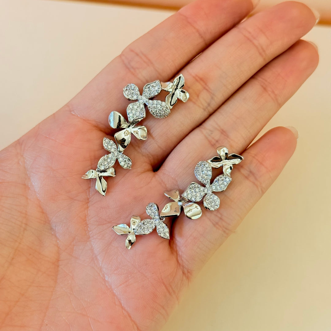 Flowers plain and zircone silver earrings