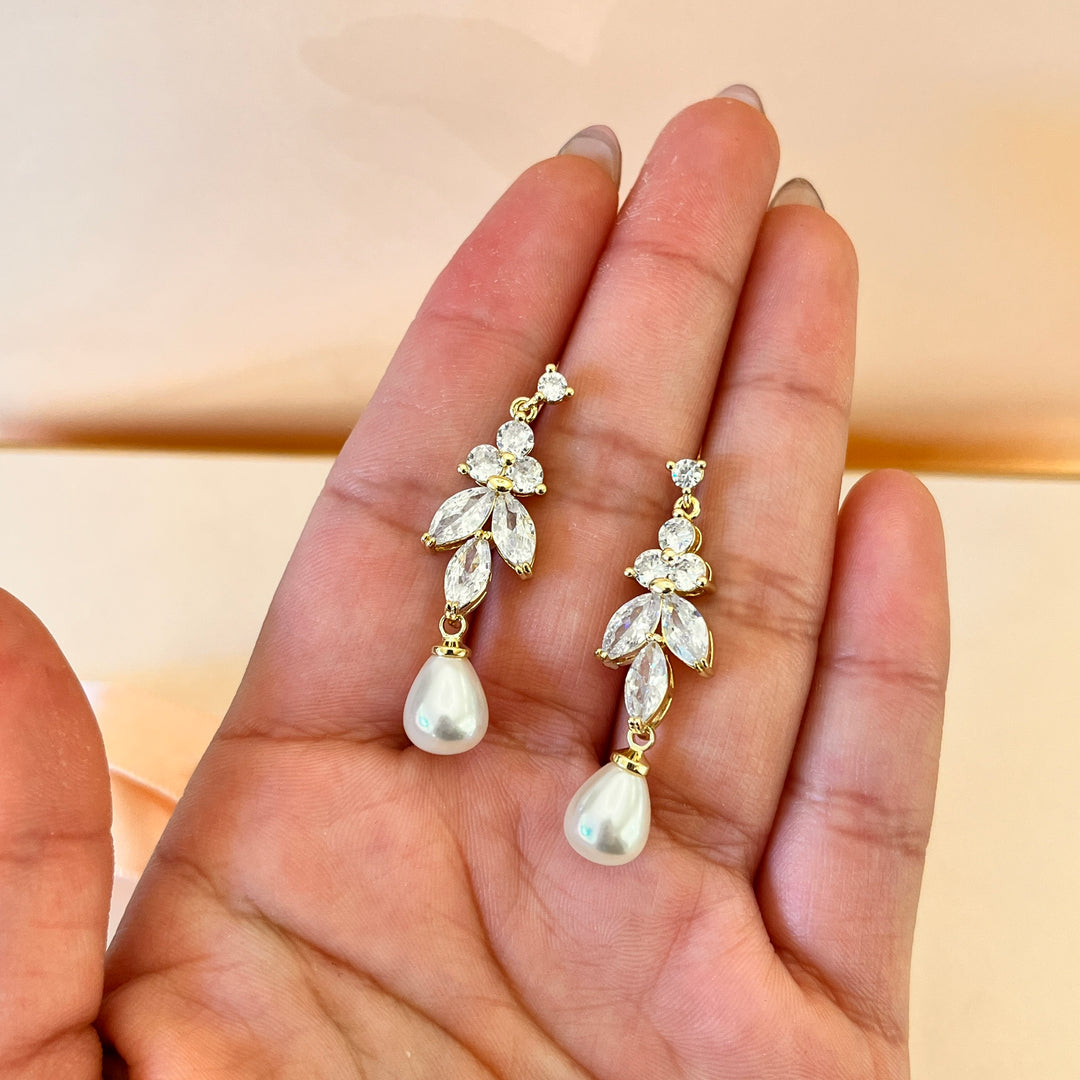 Marquise zircone and ivory pearls gold plated earrings