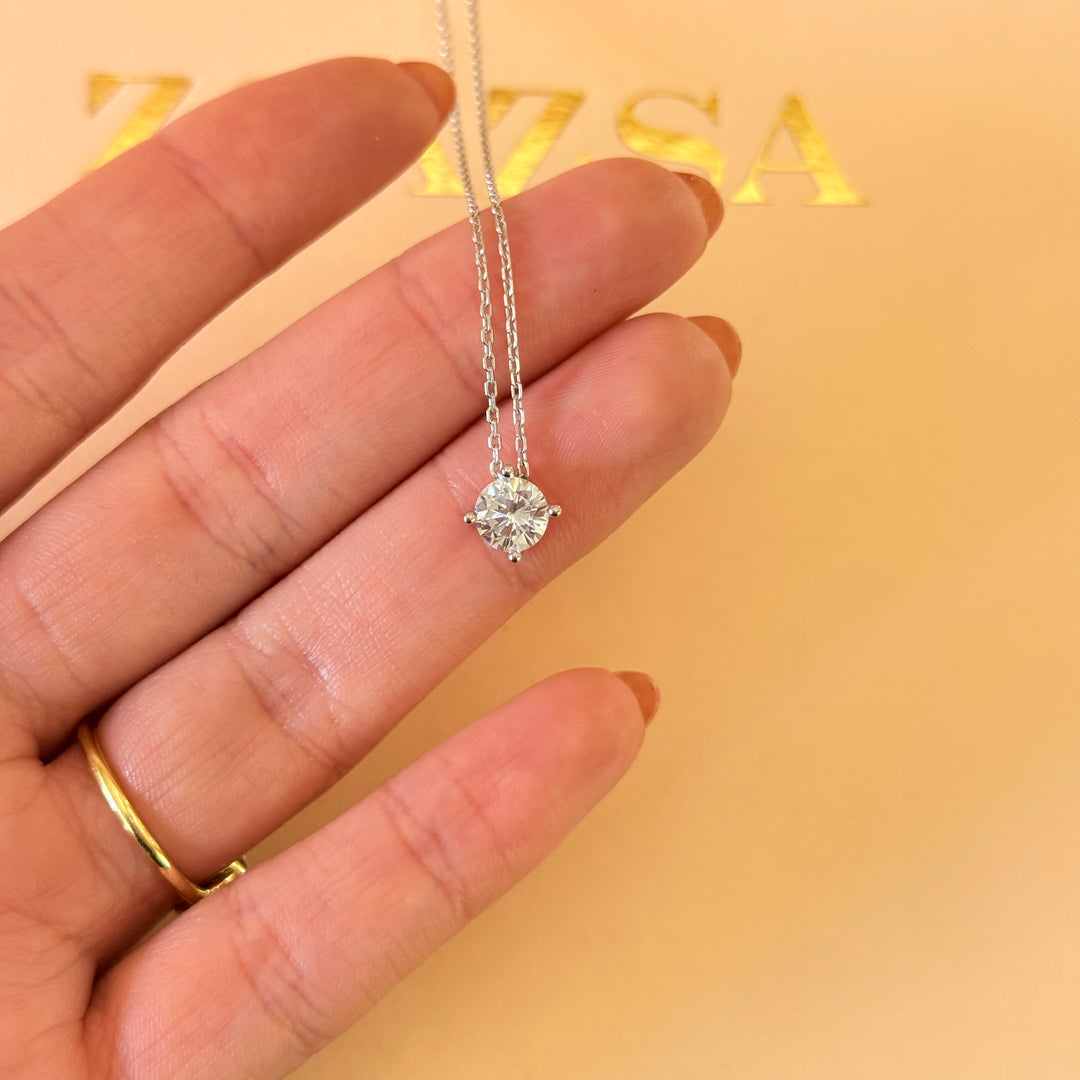 Medium solitaire zircone sterling silver pendant