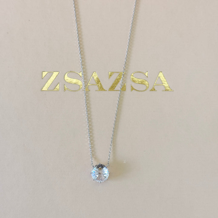 Large solitaire zircone pendant