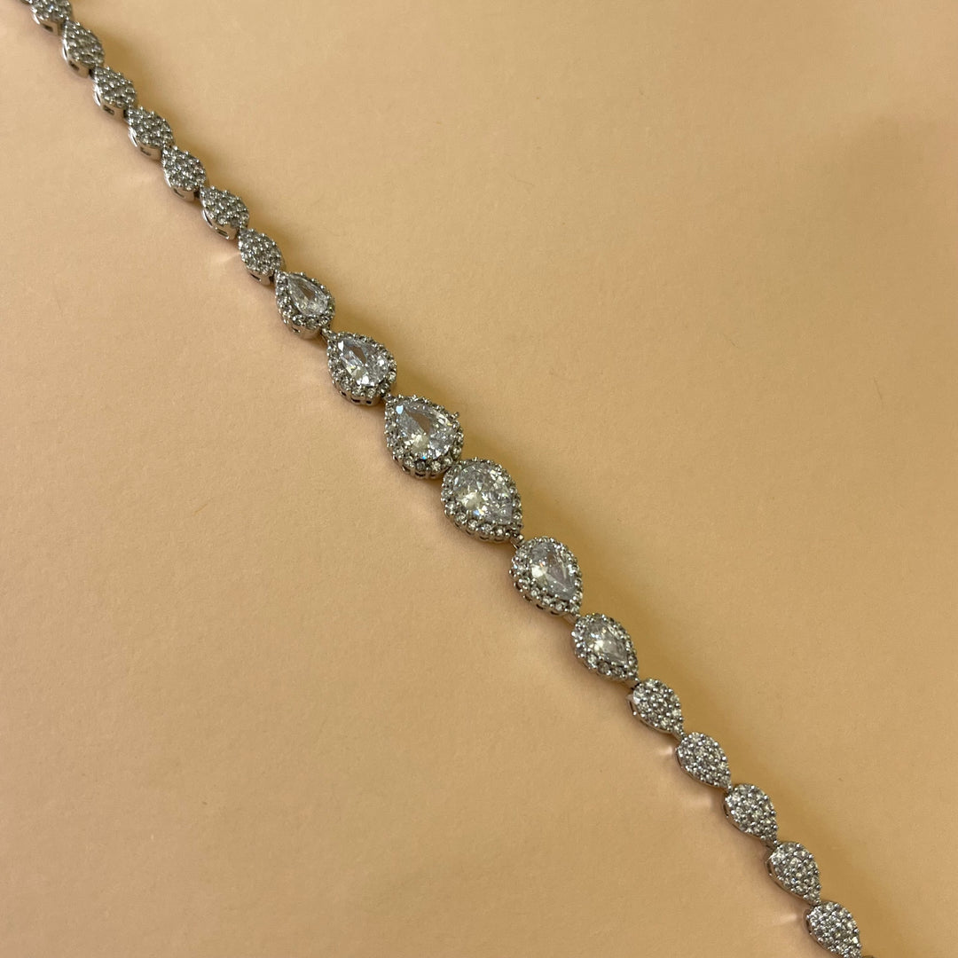 Silver zircone teardrop bracelet