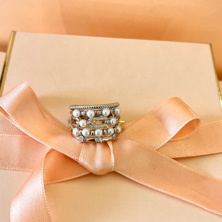 Zircone and white pearls sterling silver ring