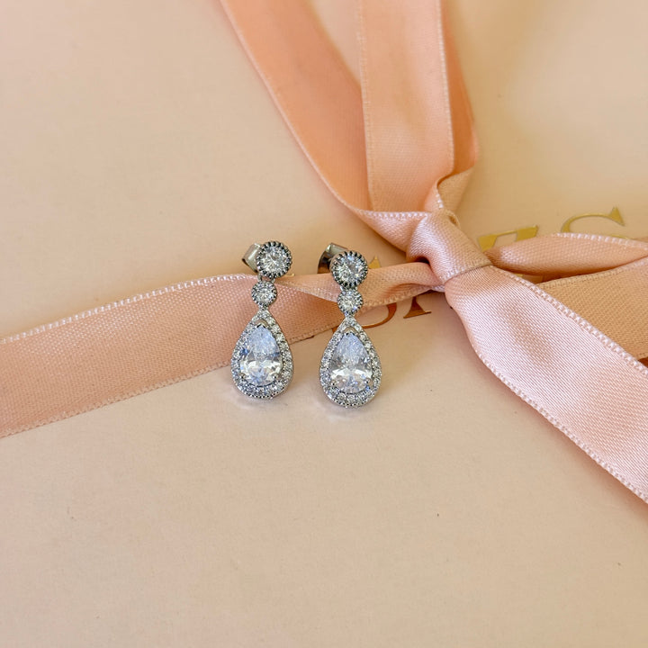 Round and teardrop zircone silver earrings