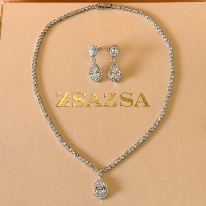 Teardrop zircone silver set