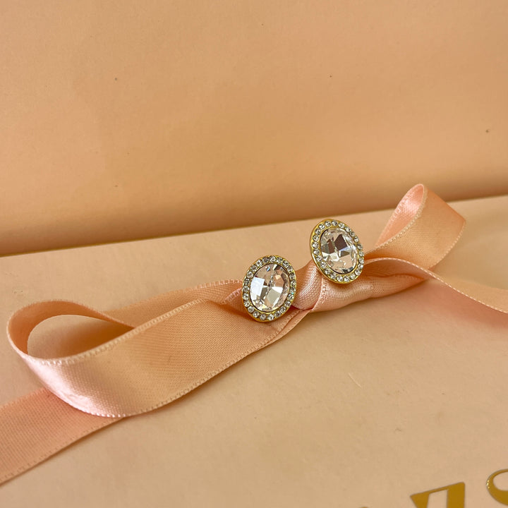 Oval Swarovski crystals gold plated studs