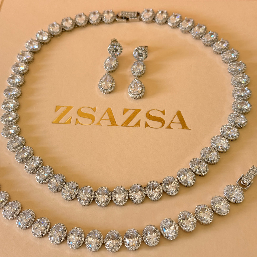 Oval and teardrop zircone silver set