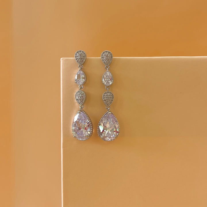 Silver zircone teardrop earrings