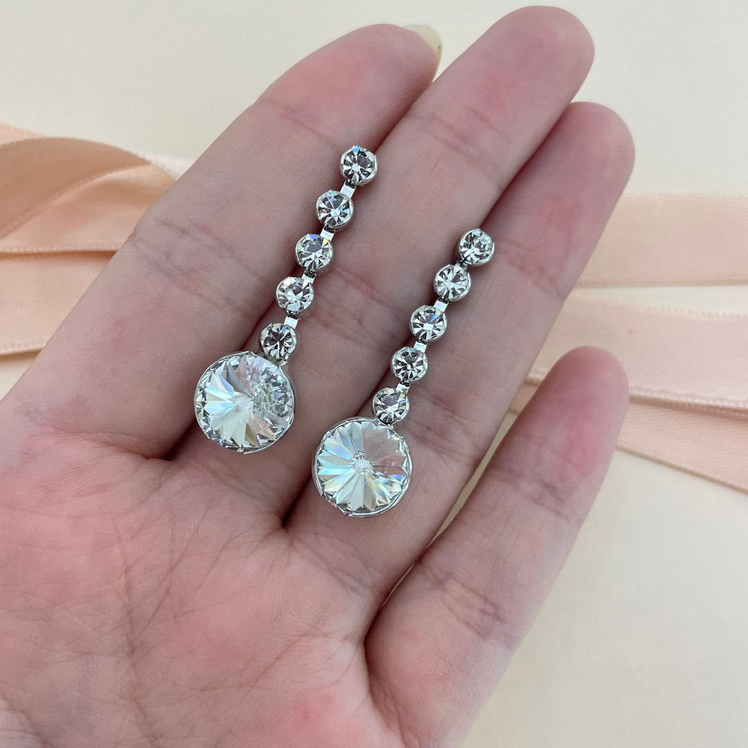 Round earrings
