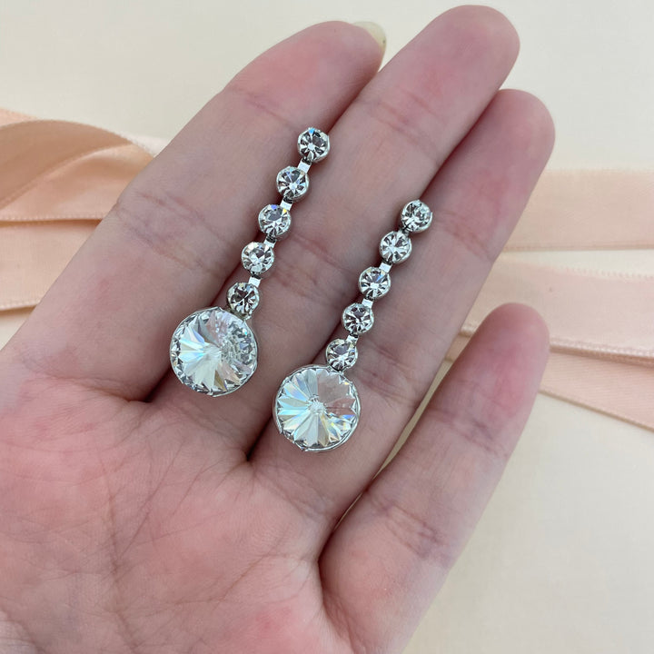 Round earrings