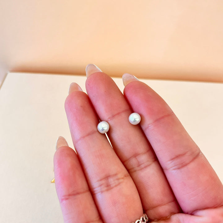 White Mallorca pearls white gold plated studs