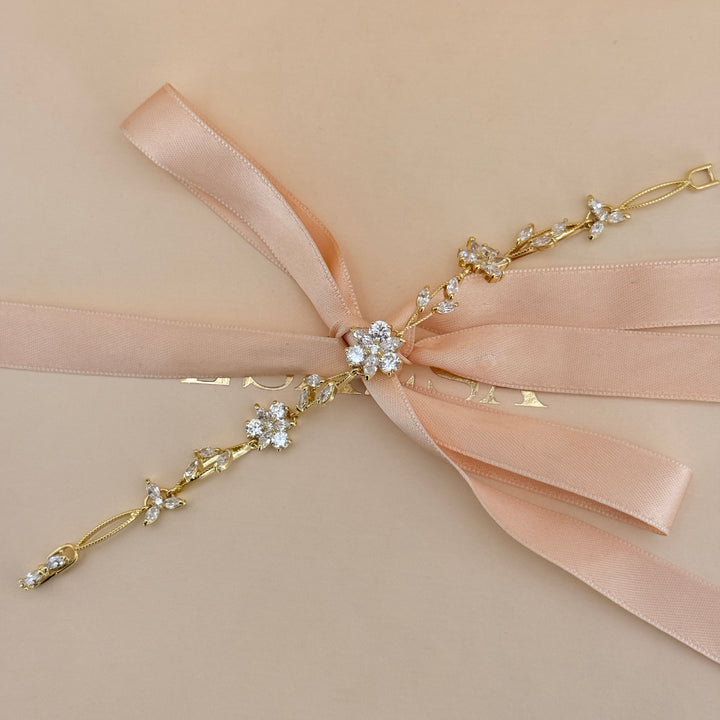 Flower zircone gold plated earrings and bracelet