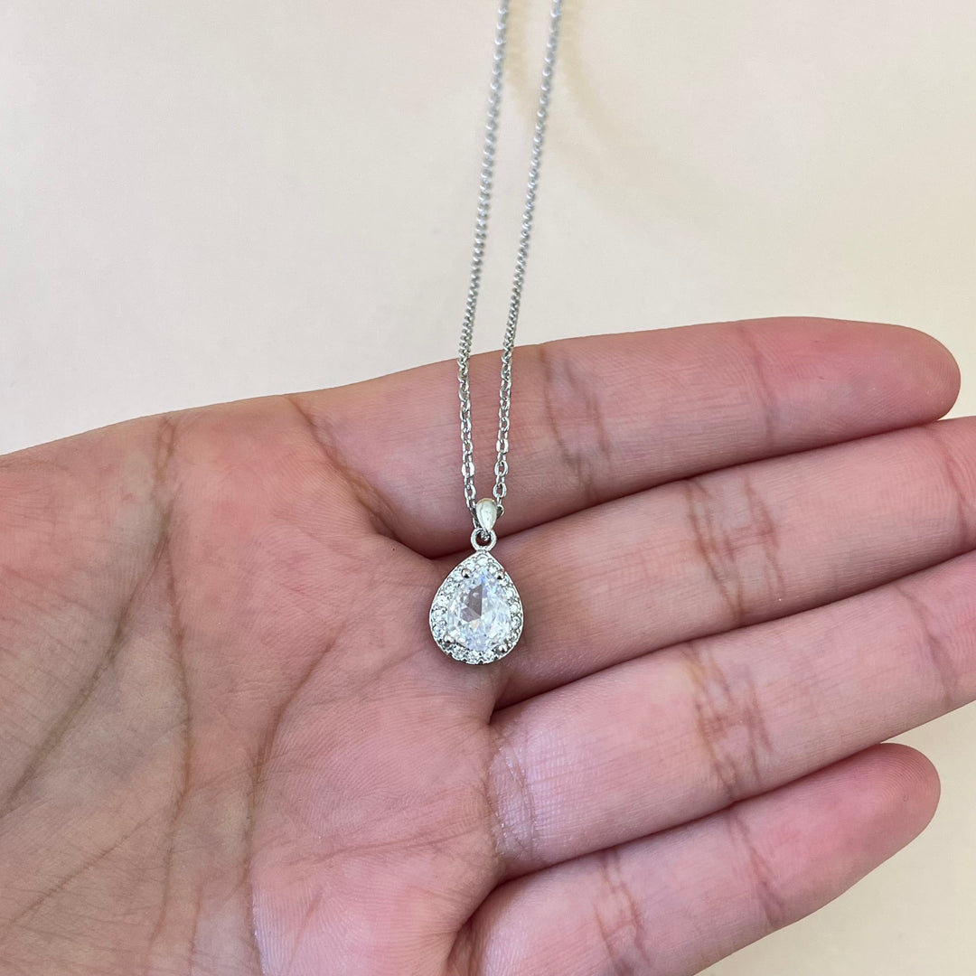 Silver zircone teardrop pendant