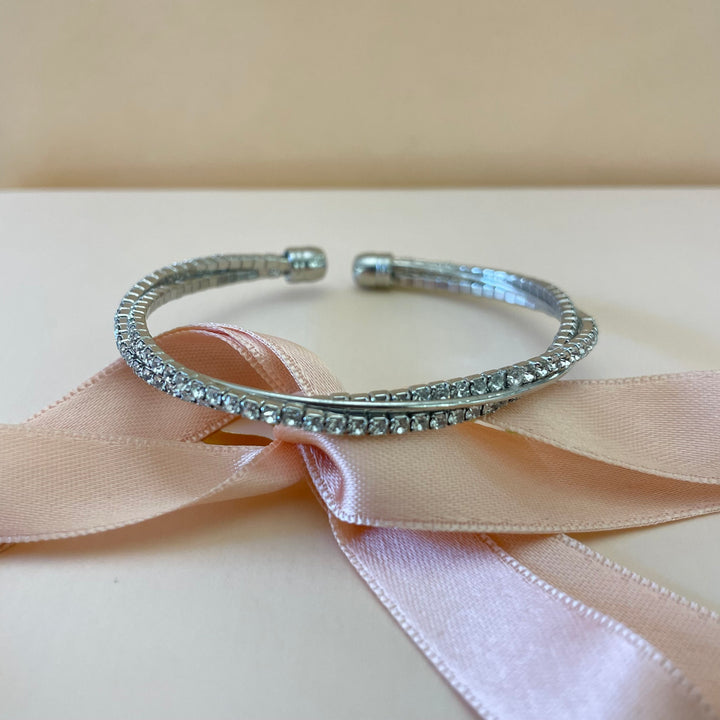 Dainty bangle