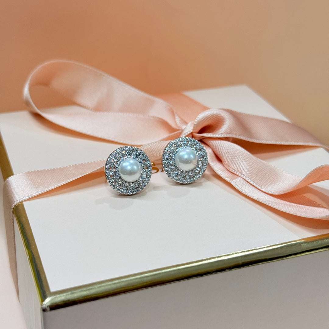 Classic pearl and zircone sterling silver studs