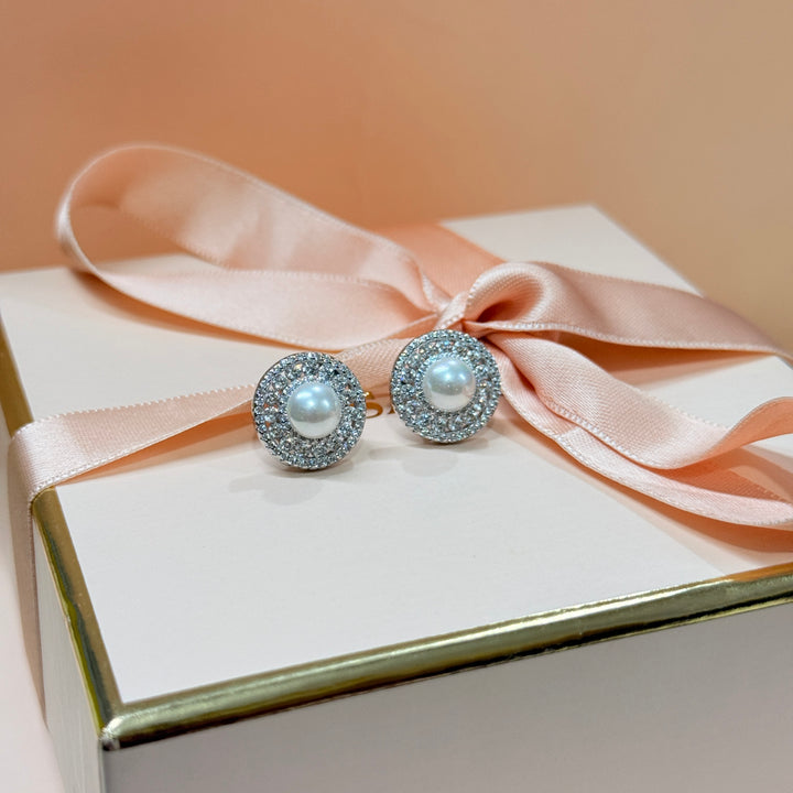 Classic pearl and zircone sterling silver studs