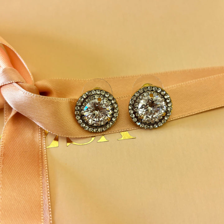 Round earrings