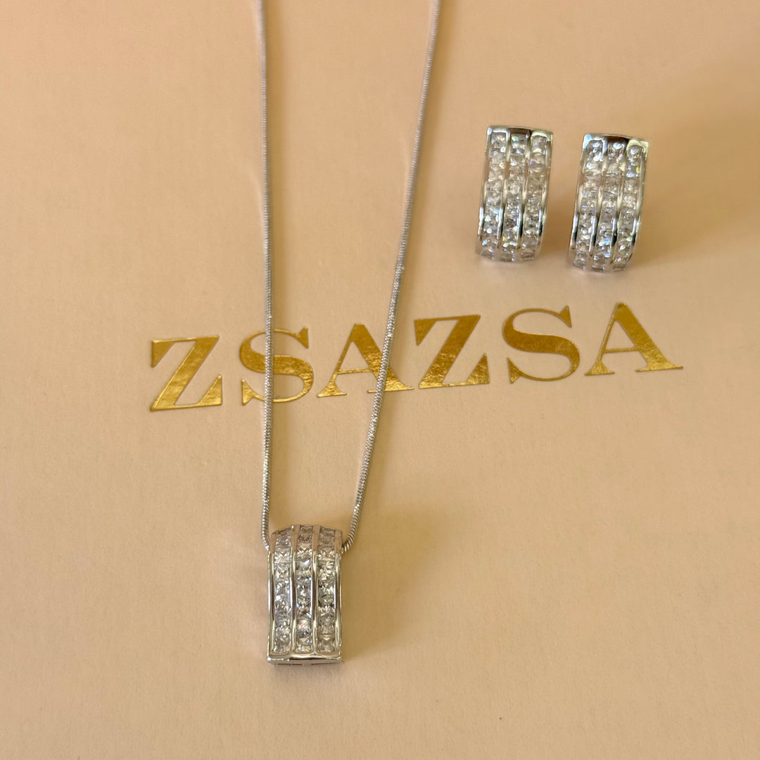 Curved zircone silver set