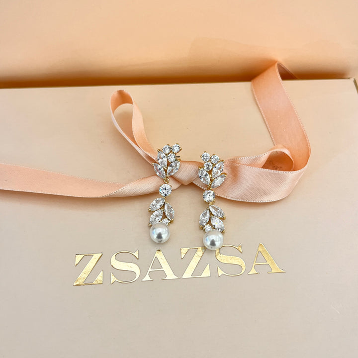 Marquise zircone and white pearls gold plated earrings