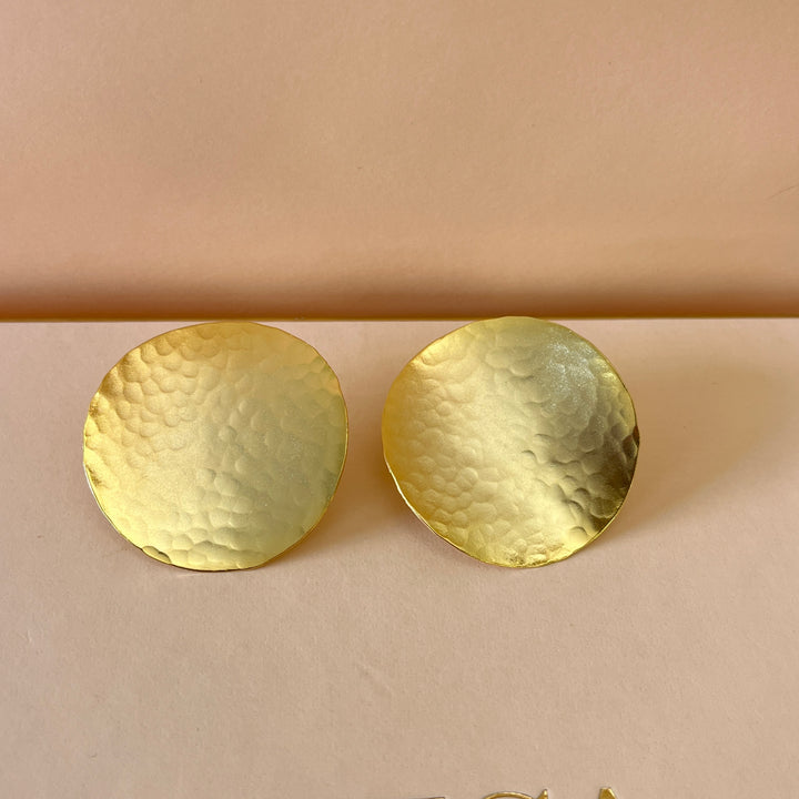 Gold round handmade earrings