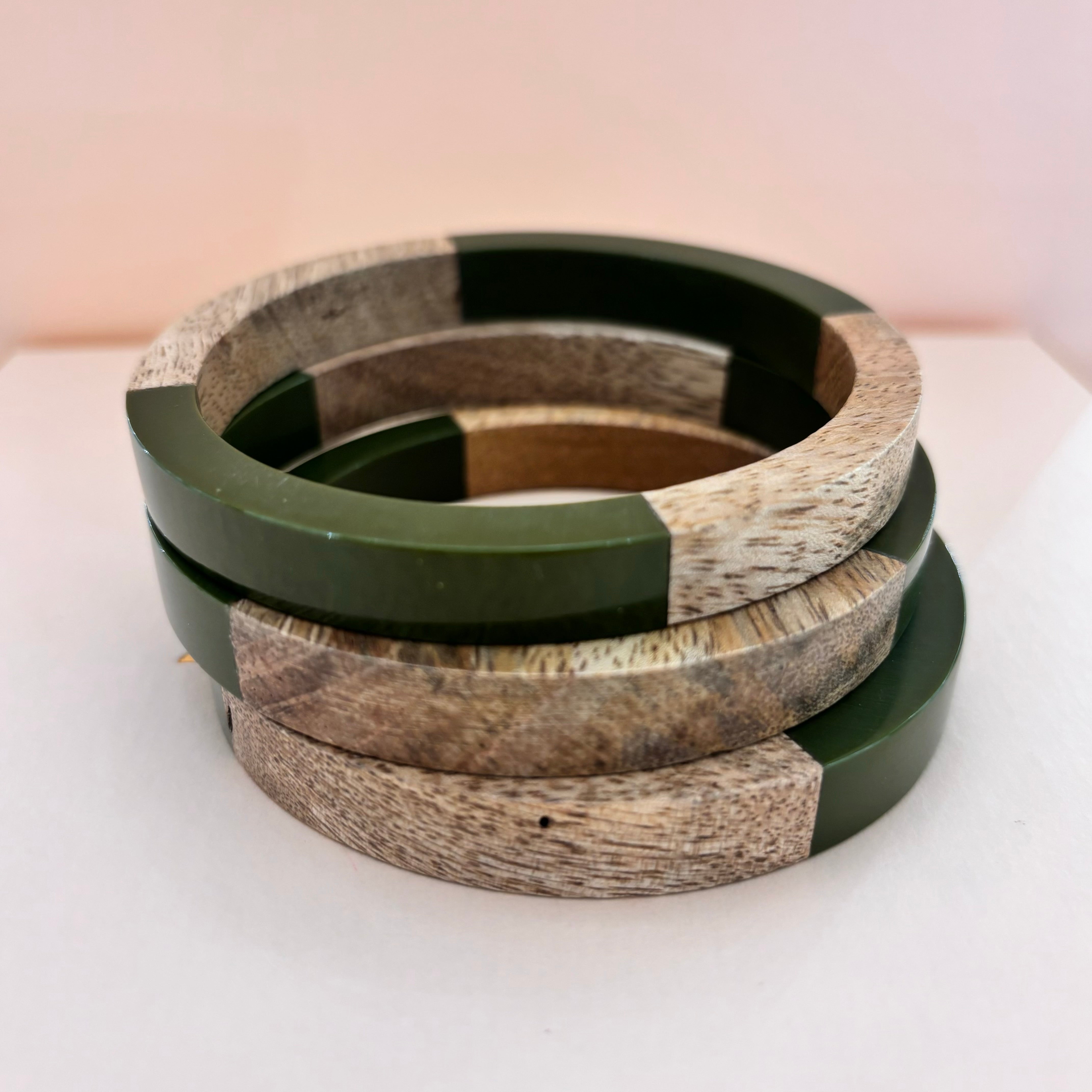 Casual green bangle