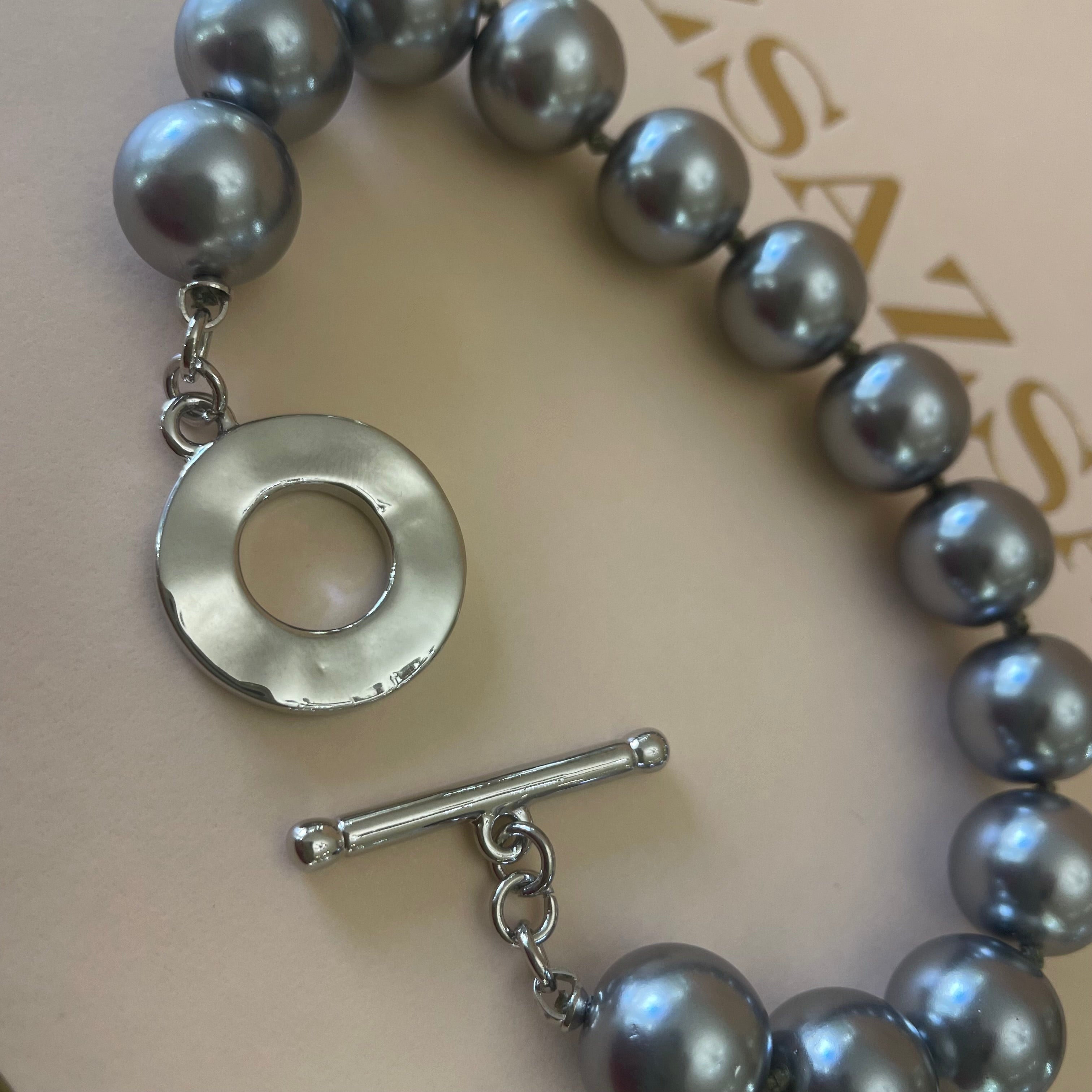 Grey pearls set