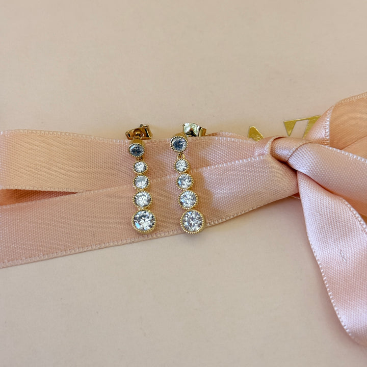 Rounds dainty zircone gold plated earrings